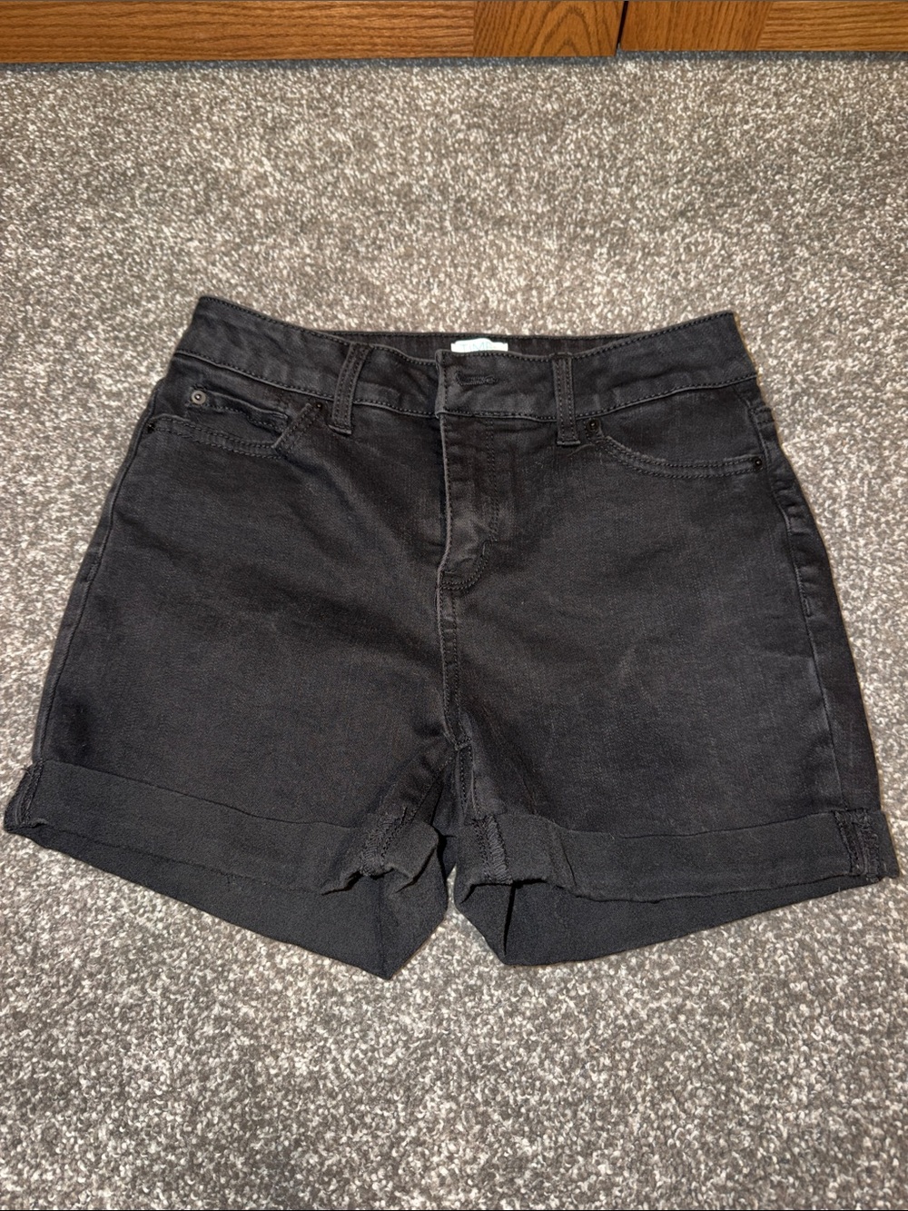 Women’s Time and Tru Black Cuffed Denim Shorts size 4